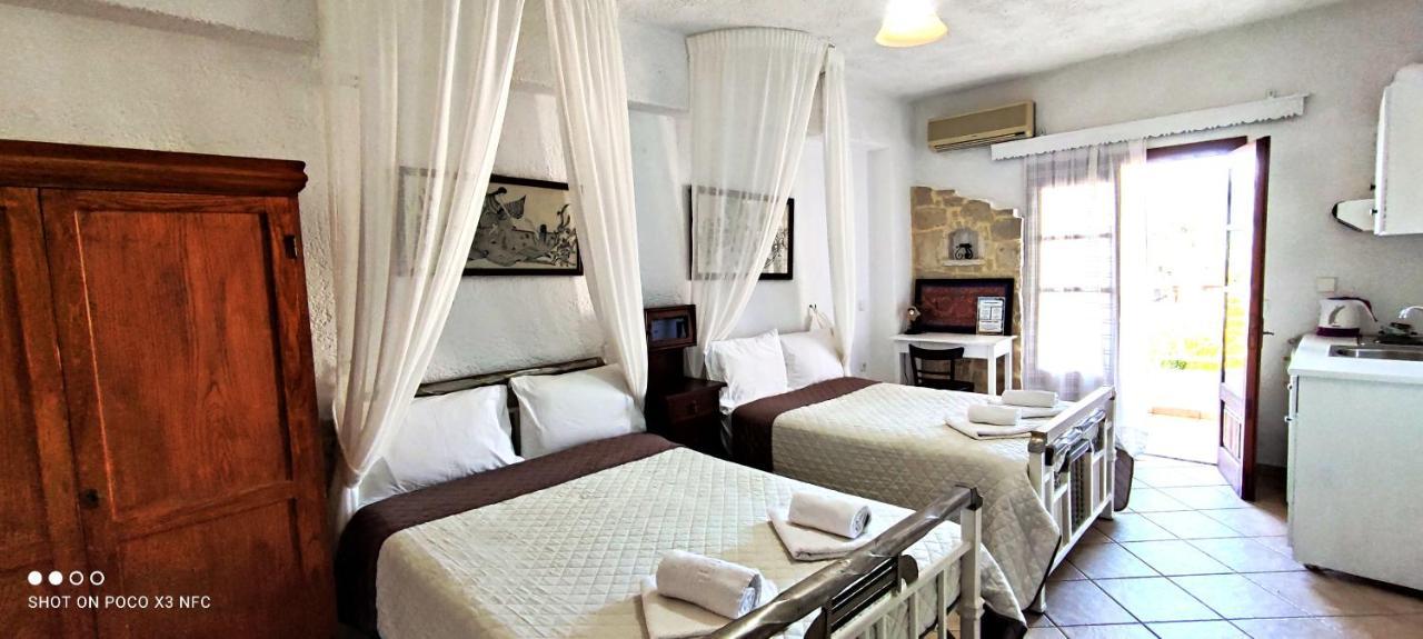 Keramos Hotel Zaros Bagian luar foto