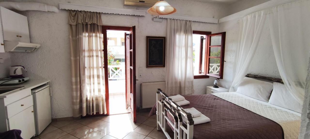 Keramos Hotel Zaros Bagian luar foto