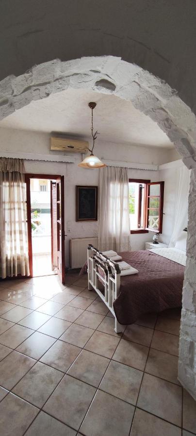 Keramos Hotel Zaros Bagian luar foto