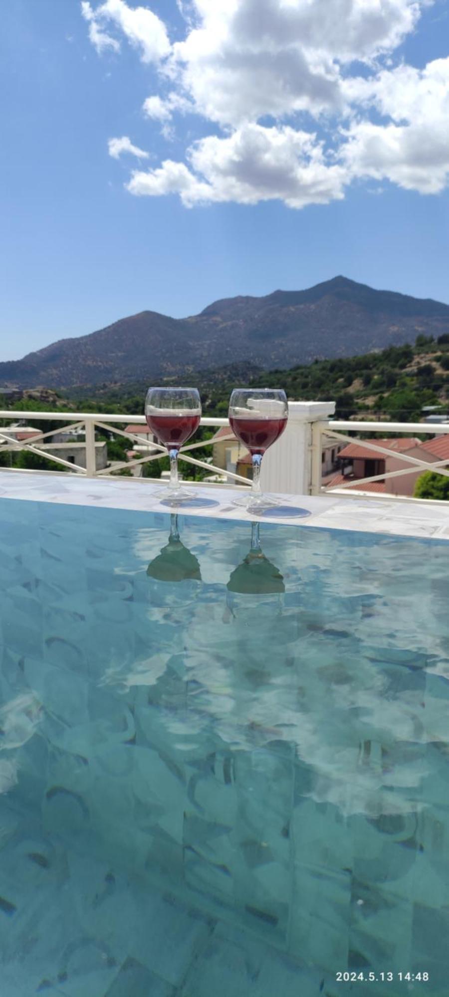 Keramos Hotel Zaros Bagian luar foto
