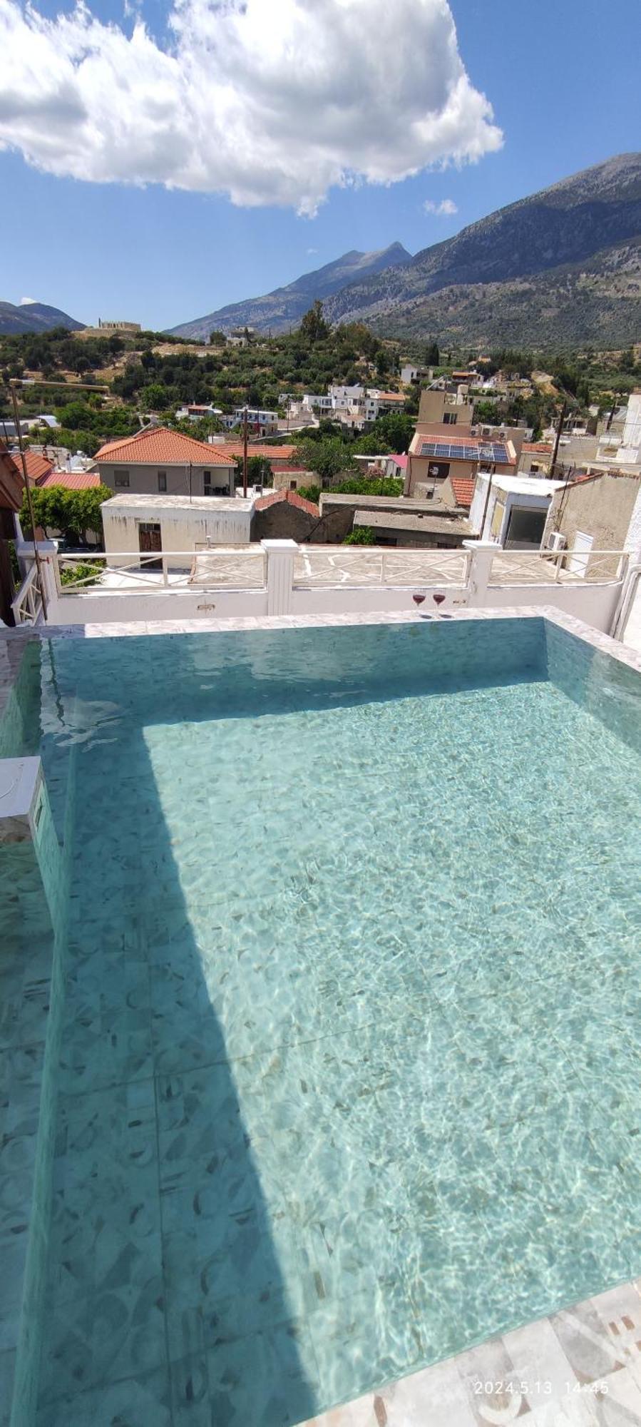 Keramos Hotel Zaros Bagian luar foto
