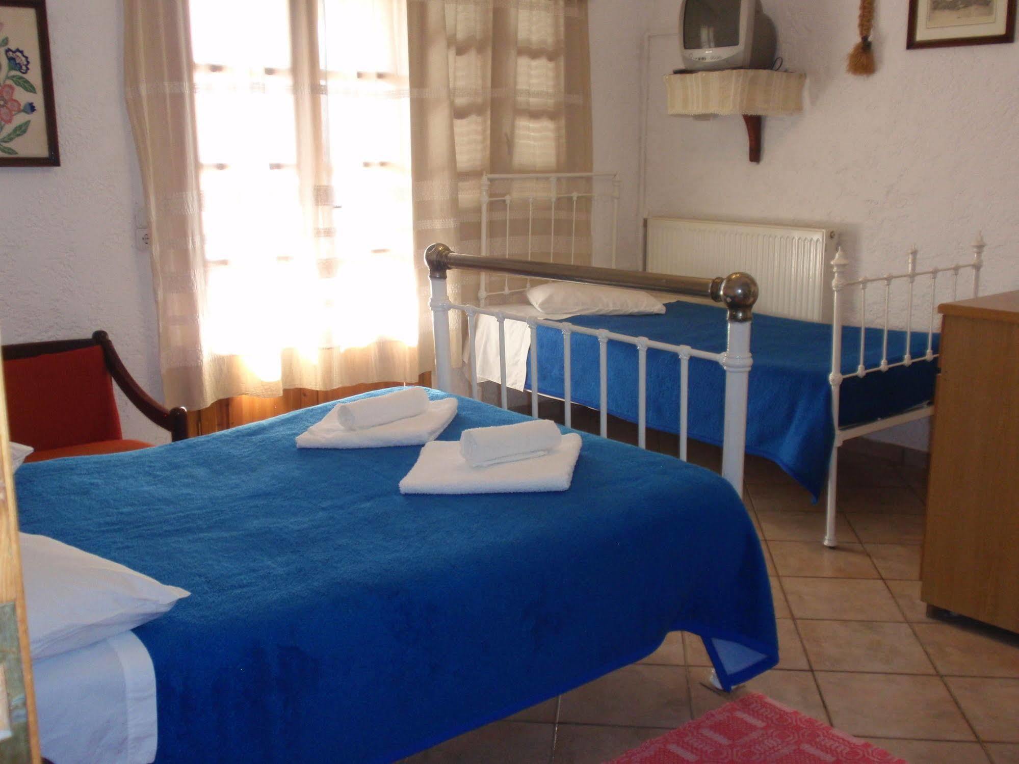 Keramos Hotel Zaros Bagian luar foto